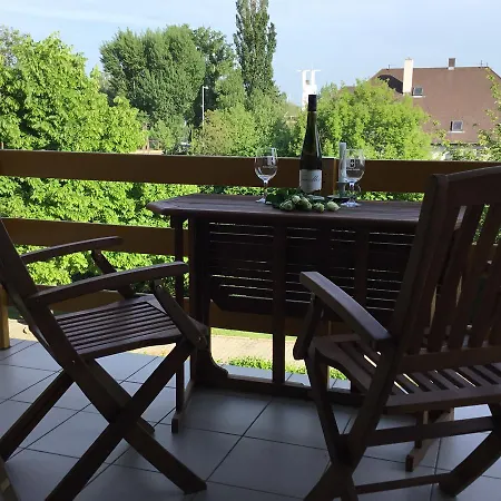 Soos Apartament *